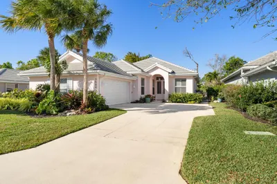 7504 SE Bay Cedar Circle 1