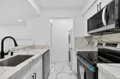 1227 SW 46th Ave #314 1