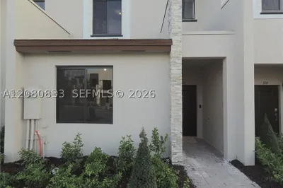 312 NE 208th Ter #312 1