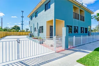 2190 NW 96th Ter #1 1