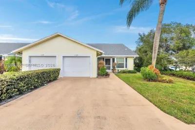 11078 SE Sea Pines Cir 1