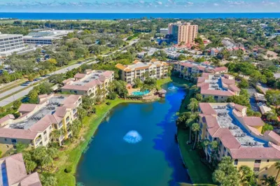 300 Uno Lago Drive #101 1