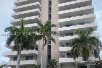 9225 Collins Ave #303 1