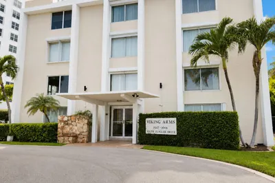 1527 S Flagler Drive #203F 1