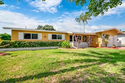 6760 SW 11th Street 1