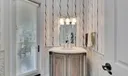 721 NE Lakeview Terrace Photo