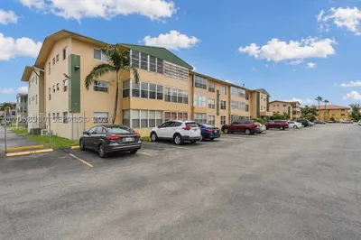 110 Royal Palm Rd #208 1