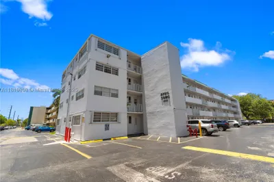 1333 E Hallandale Beach Blvd #421 1