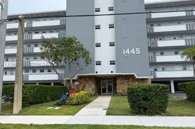 1445 Atlantic Shores Blvd #605 1