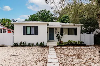 280 NW 52nd St 1