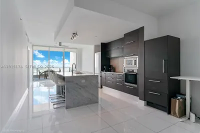 900 Biscayne Blvd #3407 1