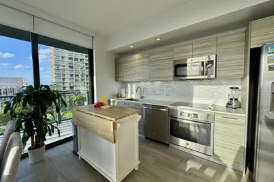 121 NE 34th Street #1116 1