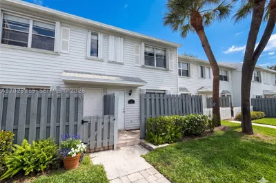 13 SW 3rd St #13 1