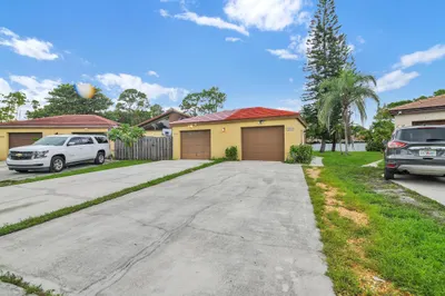 1219 Periwinkle Place 1