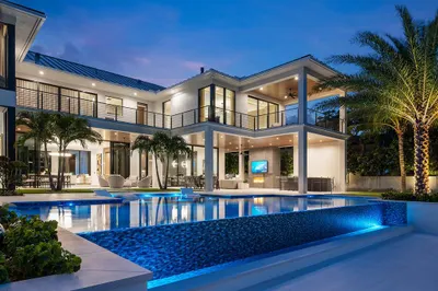 404 E Coconut Palm Road 1