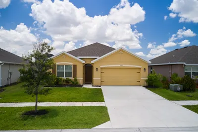 10953 SW Tessili Way 1