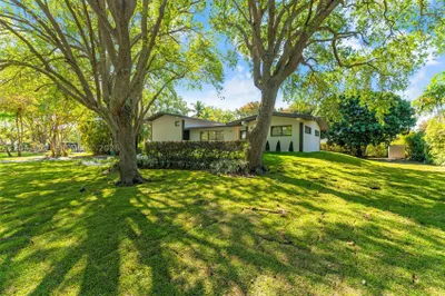 7920 SW 132nd St 0 1