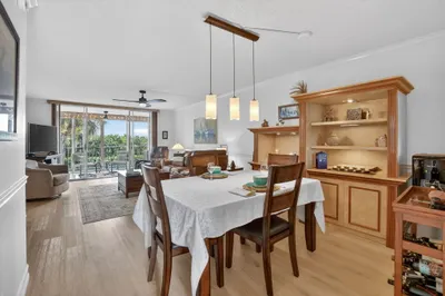 2809 Florida Boulevard #208 1