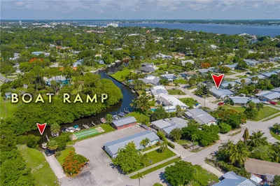441 SE Robalo Court 1