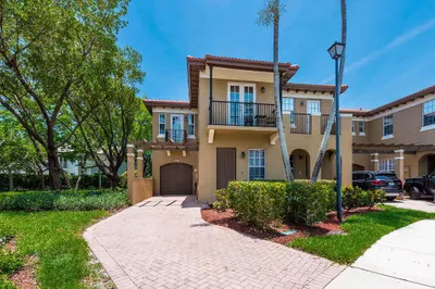 6911 Julia Gardens Drive 1