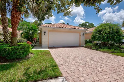 816 SW Balmoral Trace 1