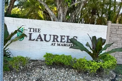 416 N Laurel Dr #107 1
