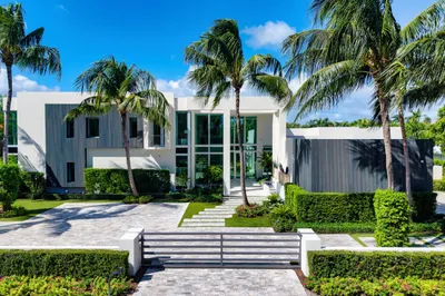 1241 Cocoanut Road 1