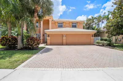6370 Stonehurst Circle 1