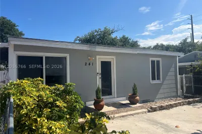 241 SW 3rd Ter 0 1