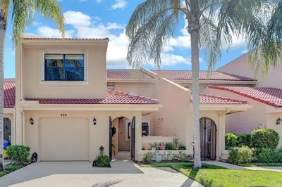 828 Windermere Way