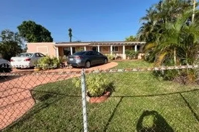 17201 NW 54th Ct 1