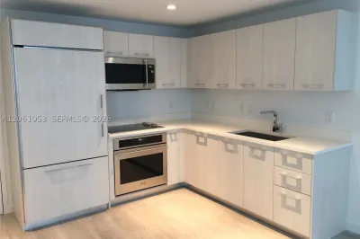 45 SW 9 st #1607 1