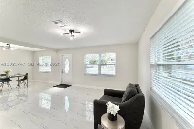 1555 NW 6th Ave 1