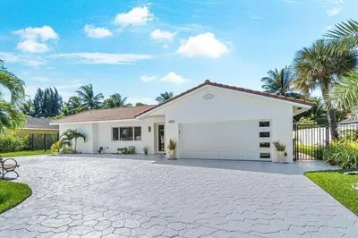 653 NW 10th Court 1