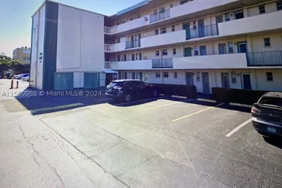 1333 E Hallandale Beach Blvd #206 1