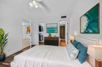 2907 NE 8th Terrace #205 1