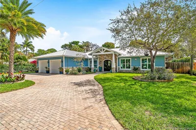 305 SE Flamingo Avenue 1