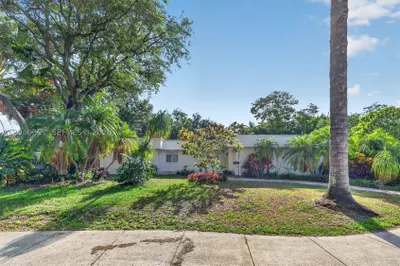 15200 SW 81st Ave 1
