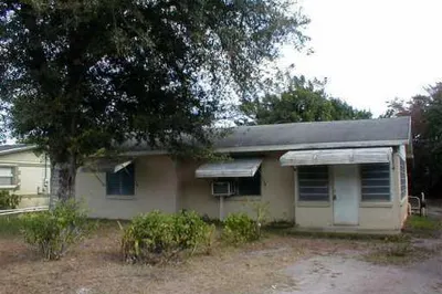 1920 N 51st Court 1