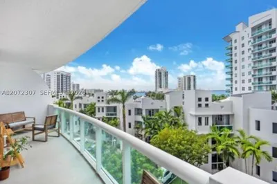 7900 Harbor Island Dr #505 1