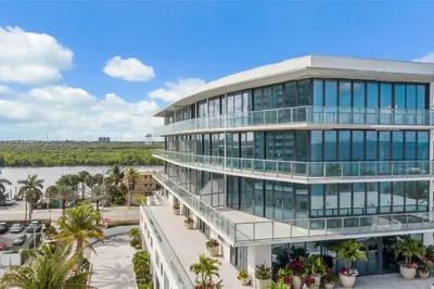3319 N Ocean Drive #TH6 1