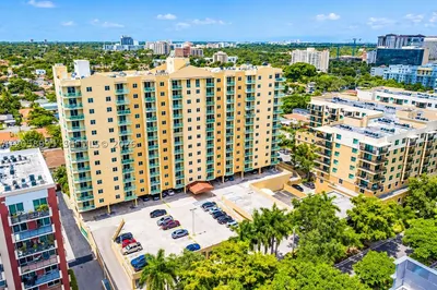 3500 Coral Way #907 1