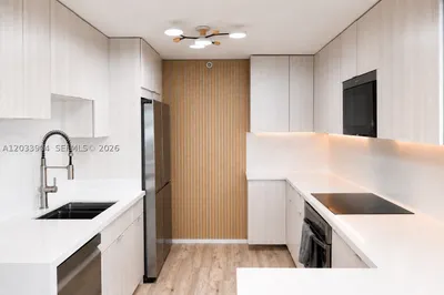 550 Ocean Dr #5D 1