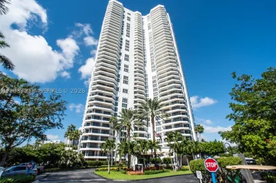 3500 Mystic Pointe Dr #2306 1