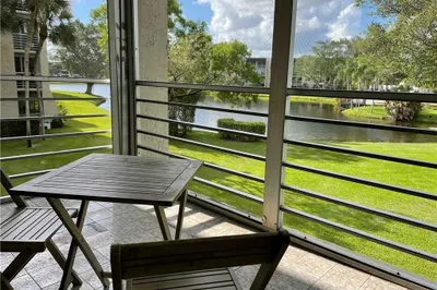 9330 Lagoon Pl #206 1