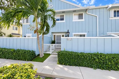 6199 RIVERWALK Lane #2 1