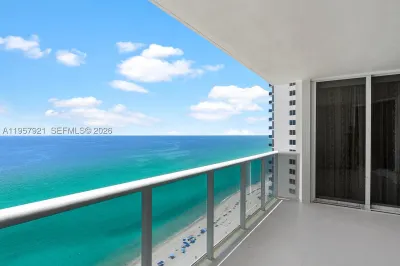 19111 Collins Ave #2503 1