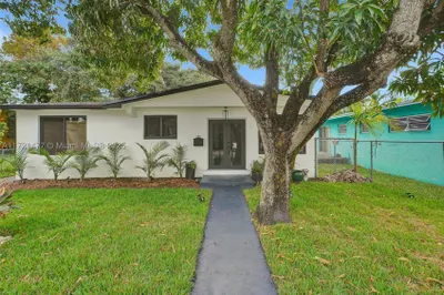780 NW 57th St 1