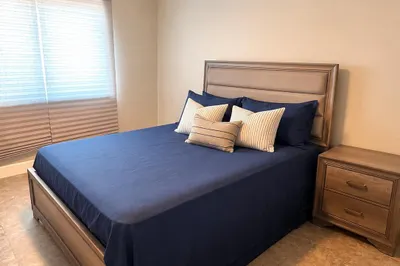 11150 NW 38th Street 0 1