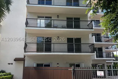 1918 Brickell Ave #101 1
